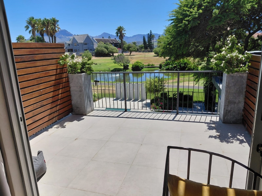 To Let 4 Bedroom Property for Rent in Greenways Golf Estate Western Cape